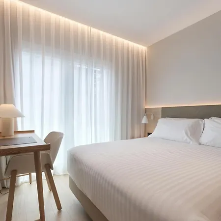 Zenit Coruna Hotell