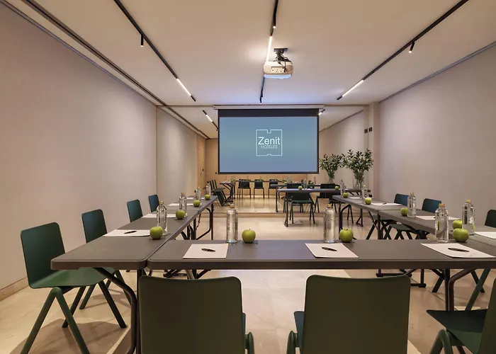 Zenit Coruna Hotel 4*